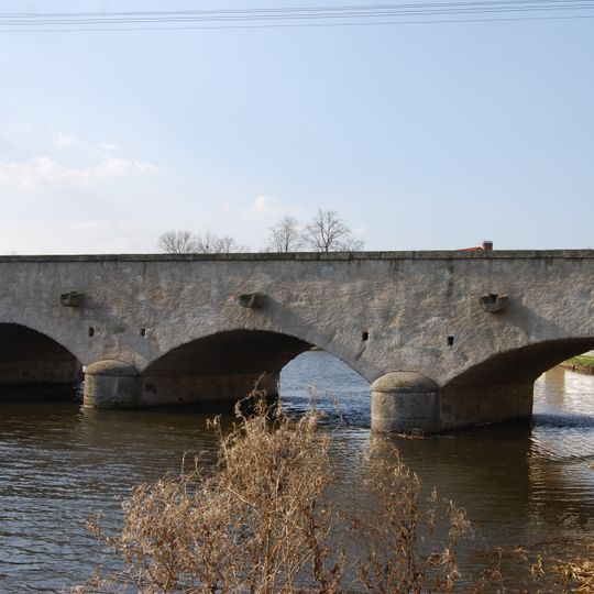Stone bridge in Putim