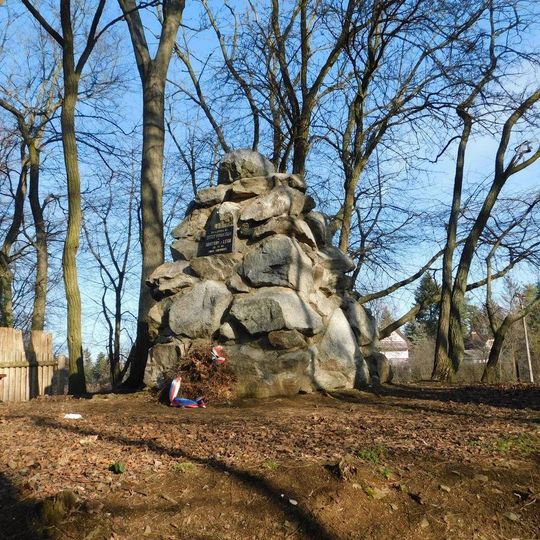 Štefánikova mohyla v Mnichovicích