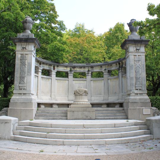 Monument aux morts des Allées