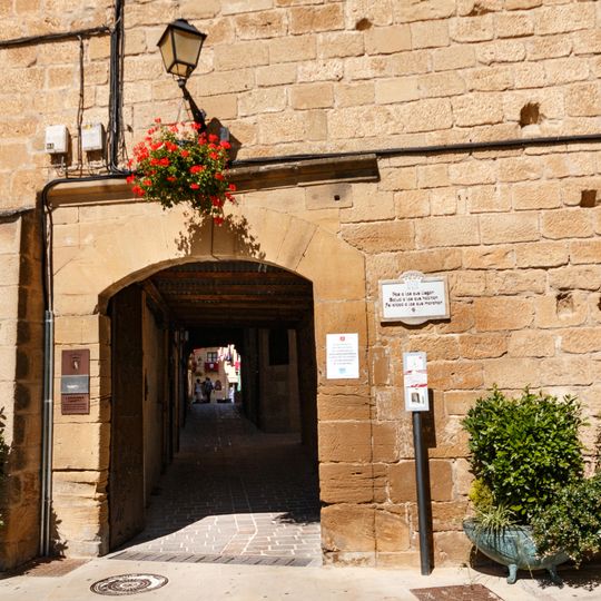 Puerta De Carnicerías