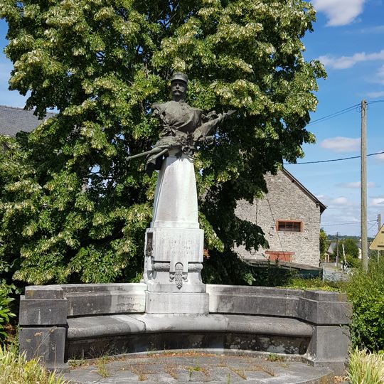 Monument à Georges de Villebois-Mareuil