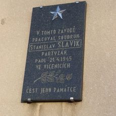 Pamětní deska Stanislava Slavíka v Moravských Budějovicích