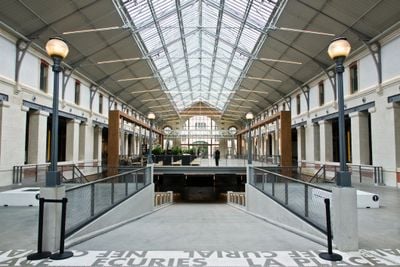 Interior 0