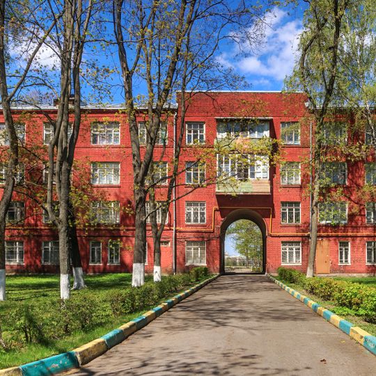 Лиственничная аллея 12