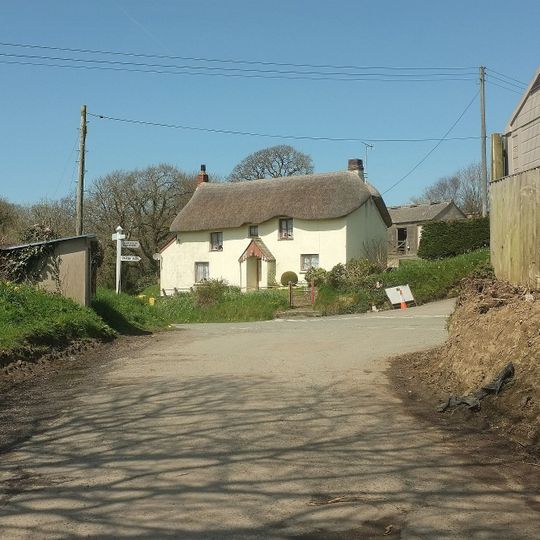 Strawberry Bank Strawberry Bank  Thatched Cottage