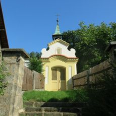 Kaple u domu 59 v Karasech