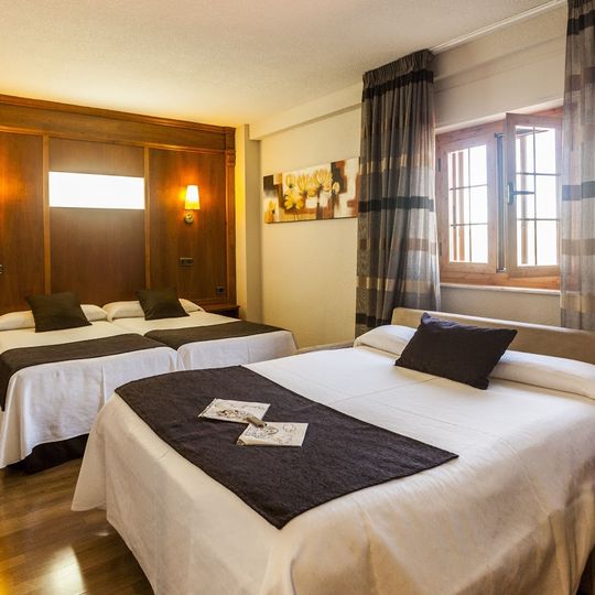 Hotel Mozarbez