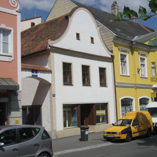 Wohn- und Geschäftshaus