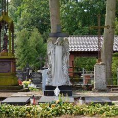 Kwatera grobowa rodziny Chełmickich, na cmentarzu parafialnym