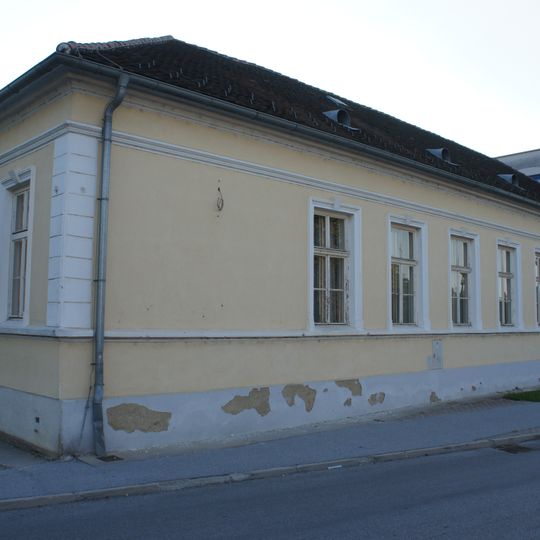 Ehem. jüdische Schule, derzeit Berufsinformationszentrum