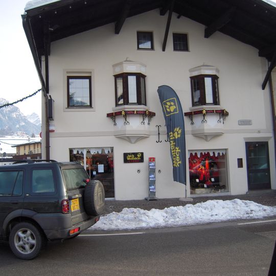 Gänsbacherstraße 1