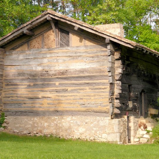 Maison à empilage de poutres de Saint-Germain