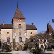 Münchenwiler Castle