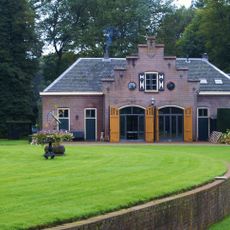 Prattenburg: voetstuk