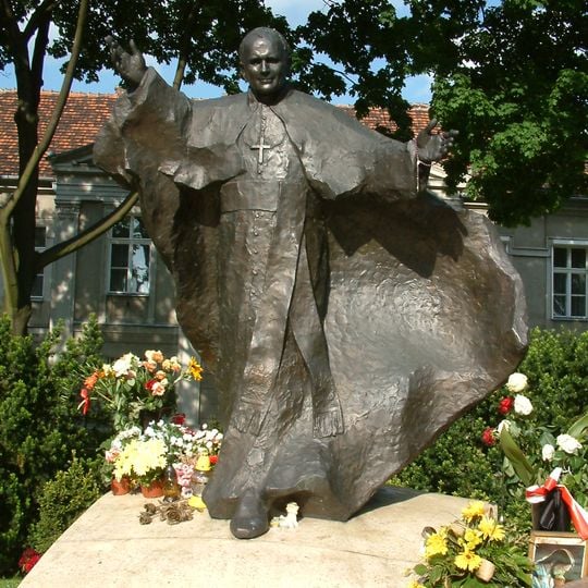 Pomnik Jana Pawła II w Poznaniu
