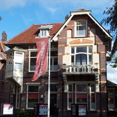 Groot vrijstaand herenhuis in art nouveaustijl