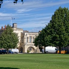 27 And 28, The Cathedral Precincts
