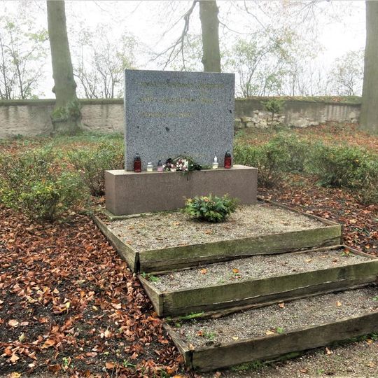 Sokolský pomník v Sokolském parku v Dolním Slivně