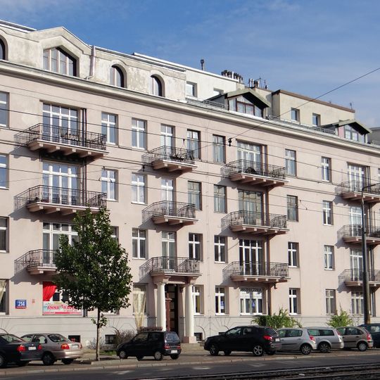 Aleja Niepodległości 212