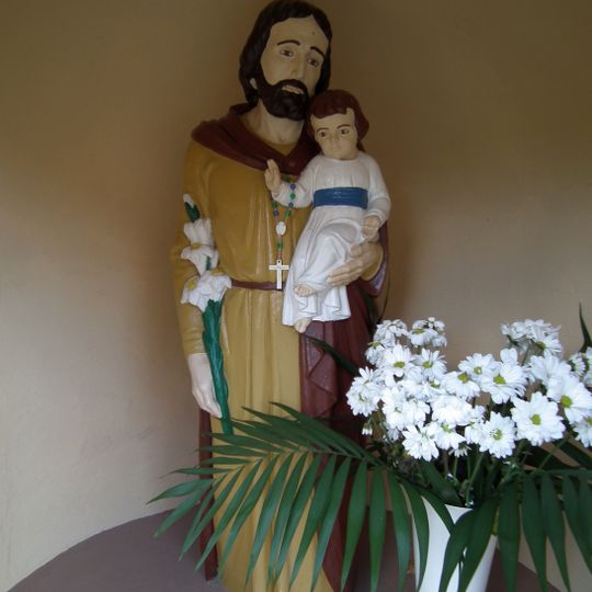 Ogrodzenie z kapliczkami