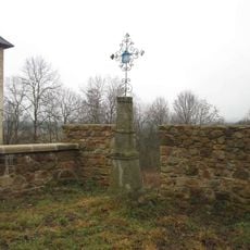 Kříž u zámku Prostiboř