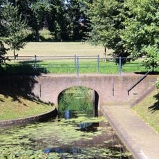 Heemstede: noordelijke brug tussen voorplein en singel