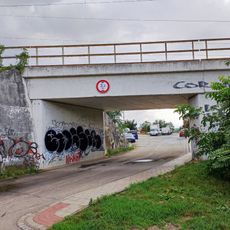 Železniční most přes ulici Mírová