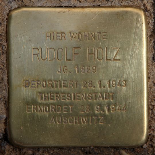Stolperstein dedicated to Rudolf Holz