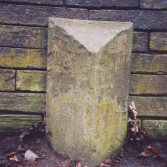 Milestone, Thornton Road; Thornton, west of Green Lane, almost opp. Blue Boar PH