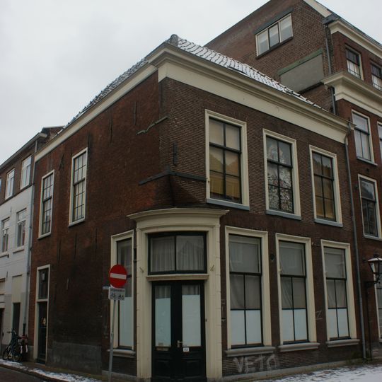 Hogewoerd 153, Leiden