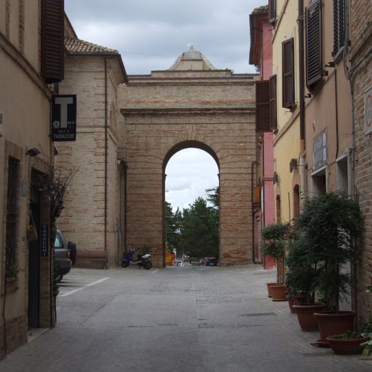 Porta Vittoria