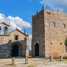 Igreja e Torre de Manhente