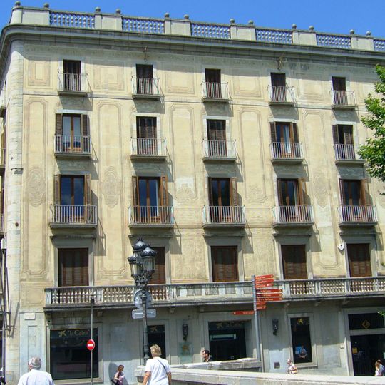 Caixa d'Estalvis La Caixa House