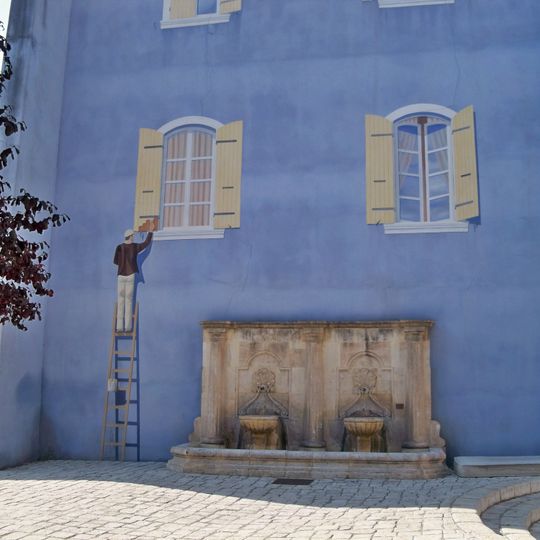 Fontaine et le Trompe l’Oeil à Orange