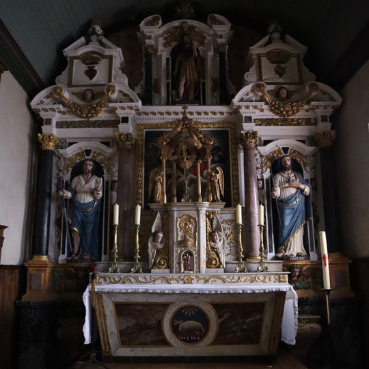 Retable du maître-autel à La Selle-en-Luitré