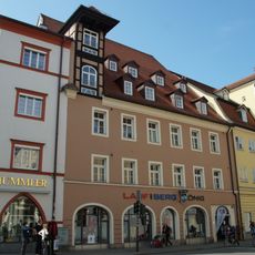 Wohn- und Geschäftshaus