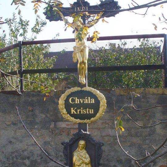 Kříž na rozcestí v Ratenicích