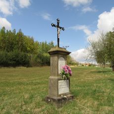 Kříž u Otročkova na křižovatce