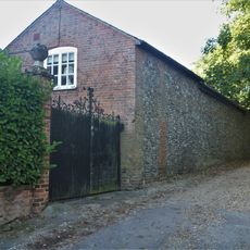 Garden Wall To Number 84