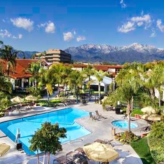 DoubleTree by Hilton Ontario Airport