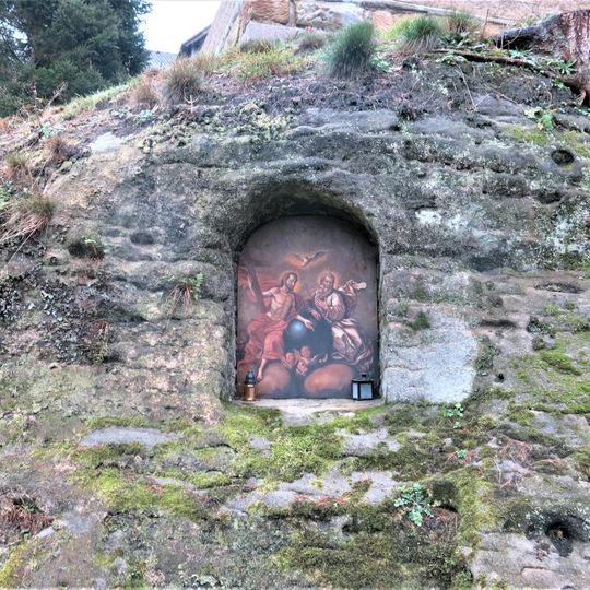 Obrázek Nejsvětější Trojice na skále pod domem 24 ve Všemilech