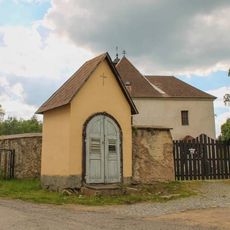 Kaple v Jedlové před hřbitovem