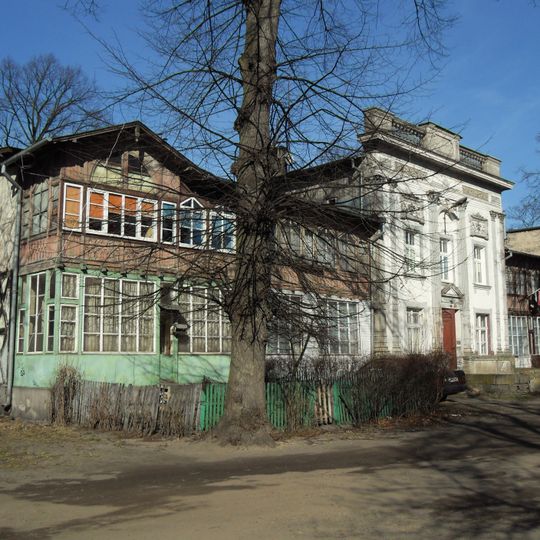 Zespół domu zdrojowego w Brzeźnie