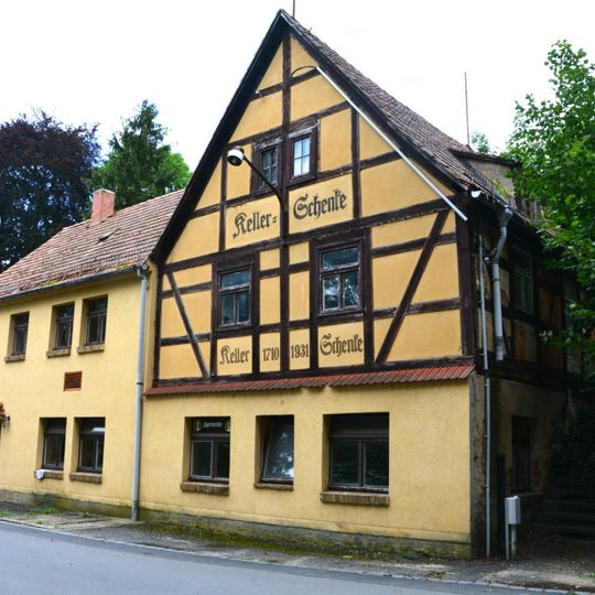 Ehemaliges Gasthaus mit Anbau Am Lindenberg 1; 4