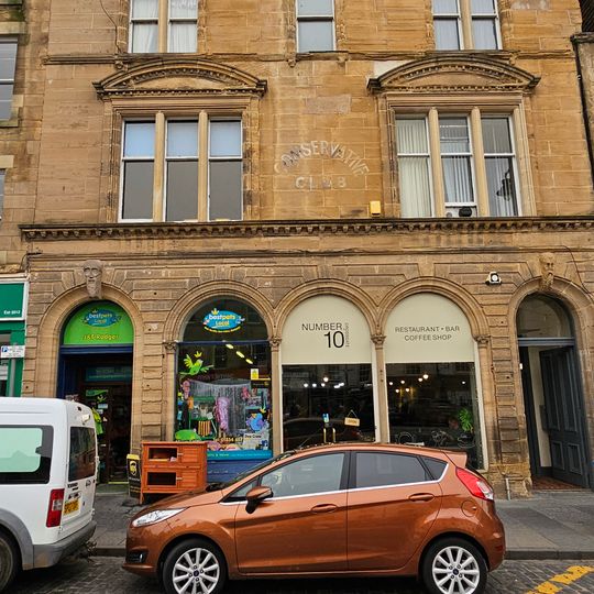 10, 12 Crossgate, Cupar