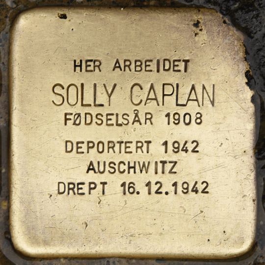 Stolperstein en memoria de Solly Caplan