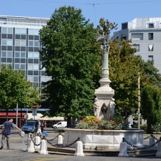 Fontana in Place Dorcière