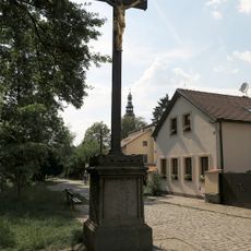 Kříž v Domažlicích v Břetislavově ulici