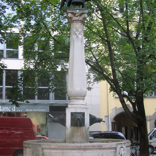 Fontana di Cappuccetto Rosso