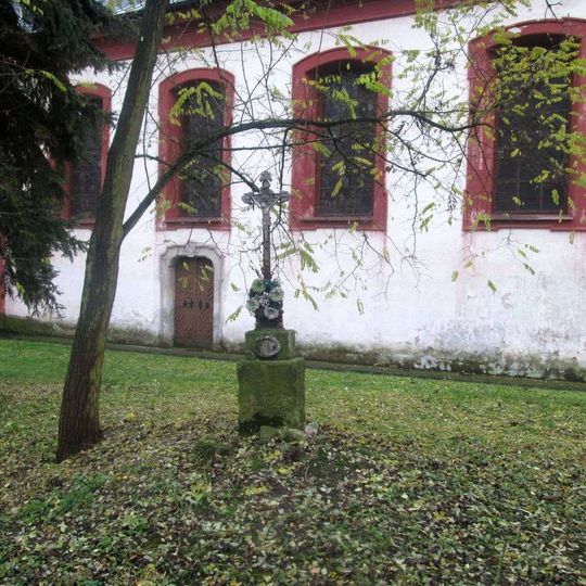 Kříž u kostela v Chotěšově